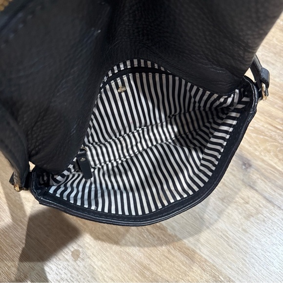 Kate Spade Black Crossbody Bag with Pebbled Leather - Picture 4 of 9